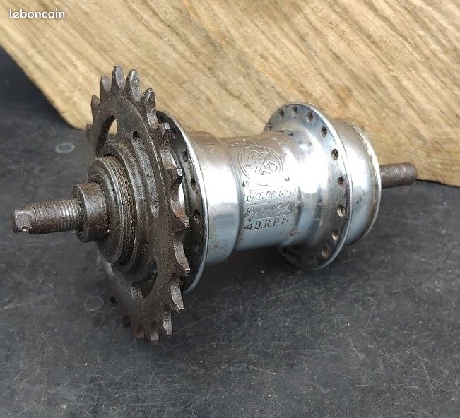 Vélo Ancien De Collection Vers 1910 - Marque Peugeot, Moyeux Torpedo, New Spark, Hocquart - Pour Amateur D'Eroica