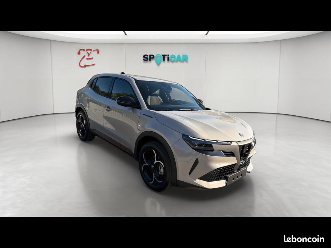 Alfa romeo Junior 1.2 Ibrida 136ch Speciale DCT6 (image 8)