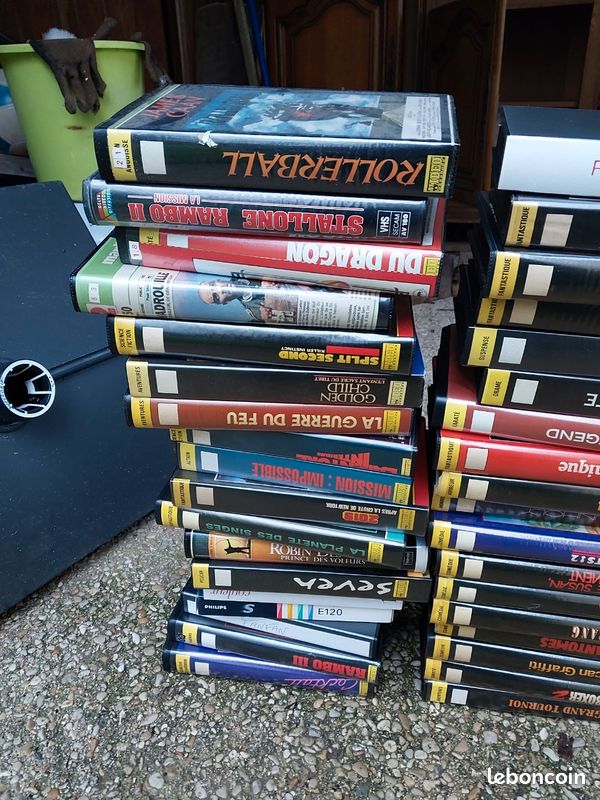 A vendre films cassettes video (image 2)