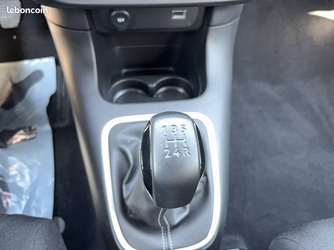 CITROEN C3 PureTech 83 S&S BVM5 C-Series (image 24)
