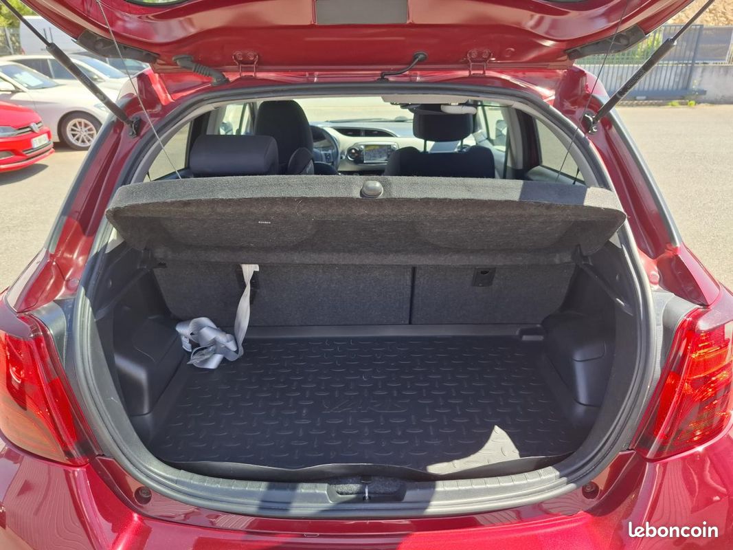 Toyota yaris 1.3 vvti 100 dynamic cvt bva (image 29)