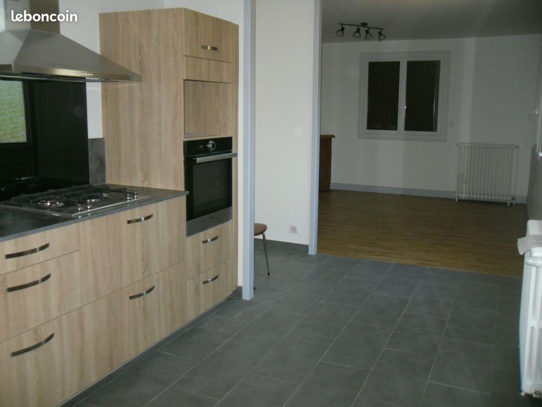 Maison 4 pièces 90 m² · à Maurs · 90 m² · 800 €/mois