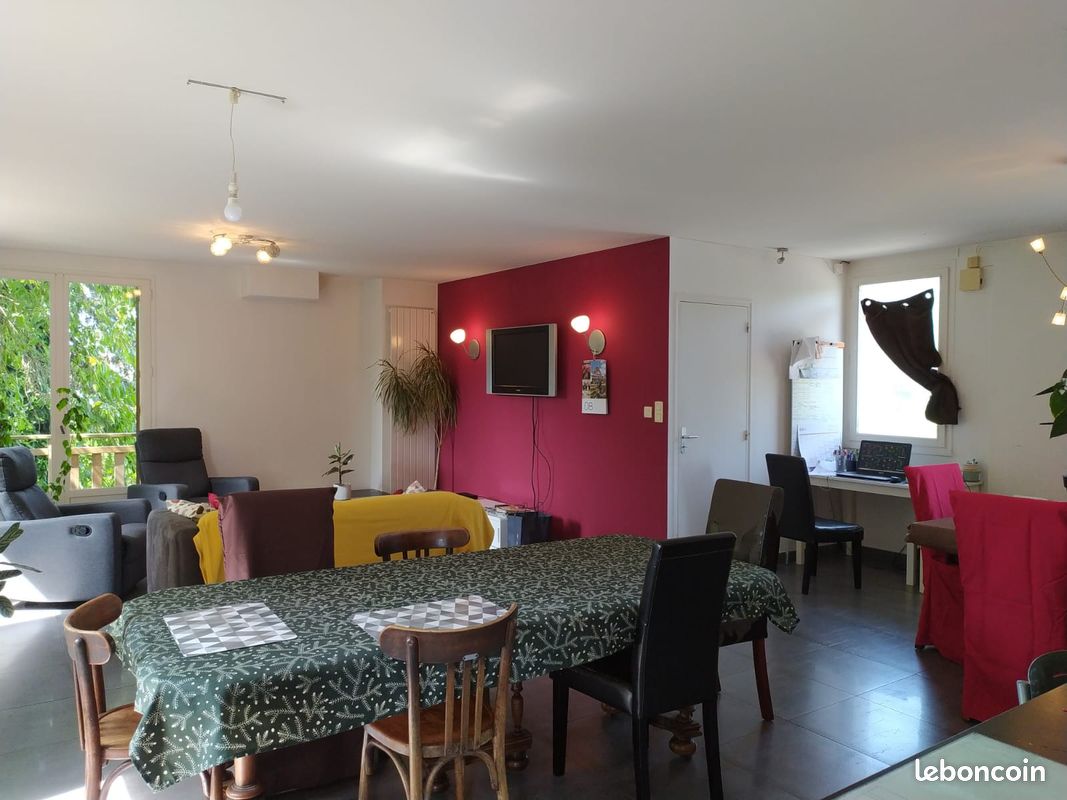 Maison 9 pièces 196 m² · à Segré-en-Anjou Bleu · 196 m² · 234 500 €