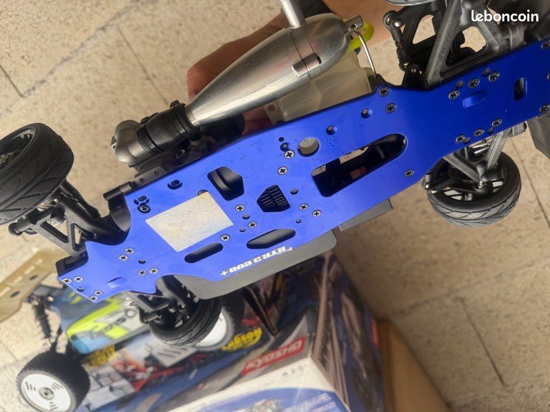 Kyosho FW-06 PureTen GP 4WD Nitro – Neuf jamais roulé (sans radio) – Boîte d’origine pas d’envoie possible (image 3)