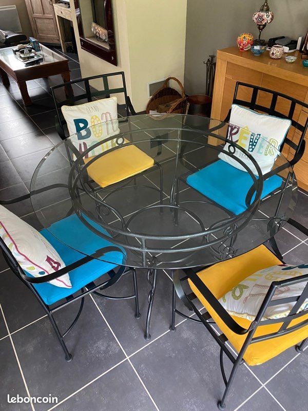 Table ronde en verre (image 1)