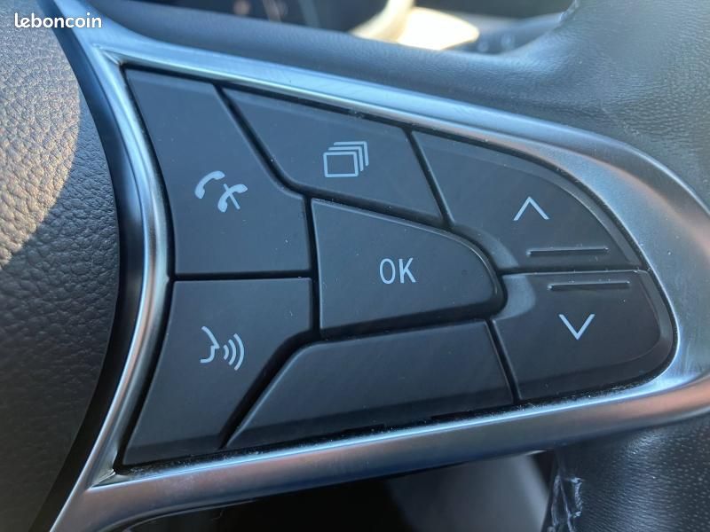 Renault Clio 1.6 E-Tech 140ch Initiale Paris -21 (image 20)