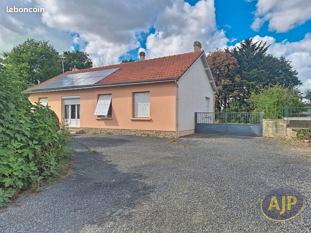 Maison 5 pièces 105 m² · à Montaigu Vendee · 105 m² · 244 900 €