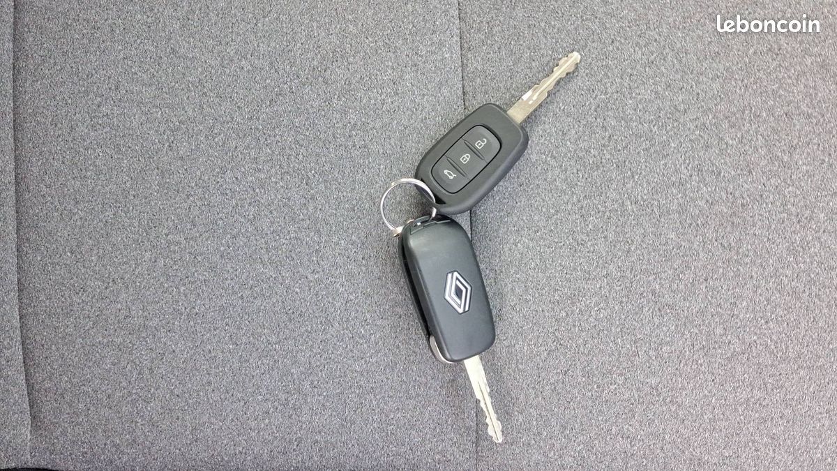 RENAULT Clio TCe 90 ch GSR2 Evolution (image 30)