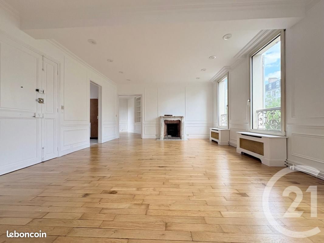 Appartement 7 pièces 173 m² · à Paris · 173 m² · 4 790 €