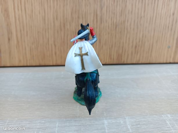 Figurine Starlux Chevalier Moyen Âge – Soldat Plastique Peint – Fabrication Française – Occasion