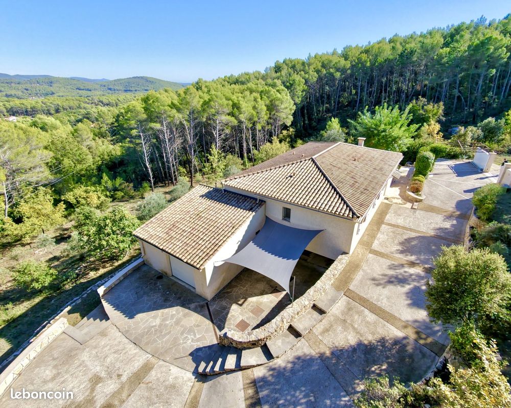 Maison 5 pièces 130 m² · à Flayosc · 130 m² · 469 000 €
