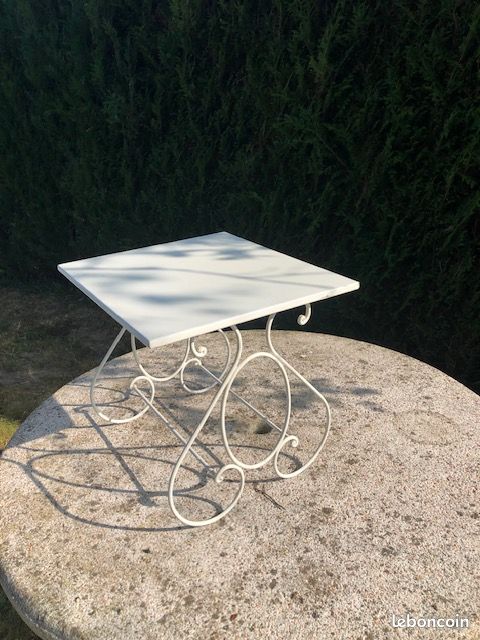 Petite table fer forgé romantique (image 2)
