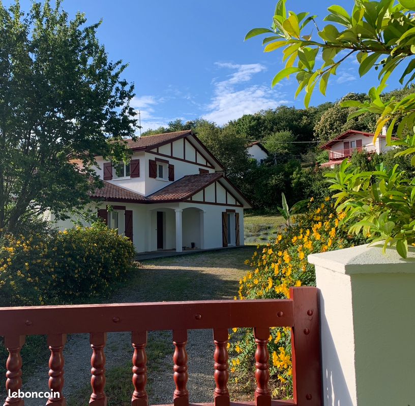 Maison 5 pièces 167 m² · à Ustaritz · 167 m² · 719 000 €