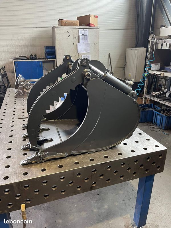 Garde De Cabine Métal 1/14 Pour Pelle Hydraulique RC – XDRC Pièce Détachée