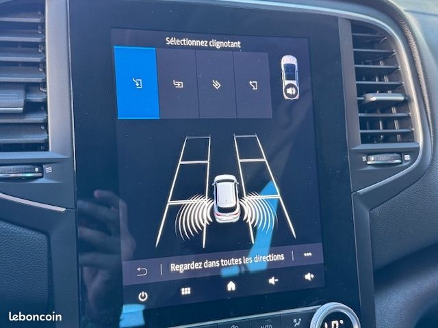 Renault MEGANE IV ESTATE 1.6 E-TECH PLUG-IN 160CH INTENS (image 20)