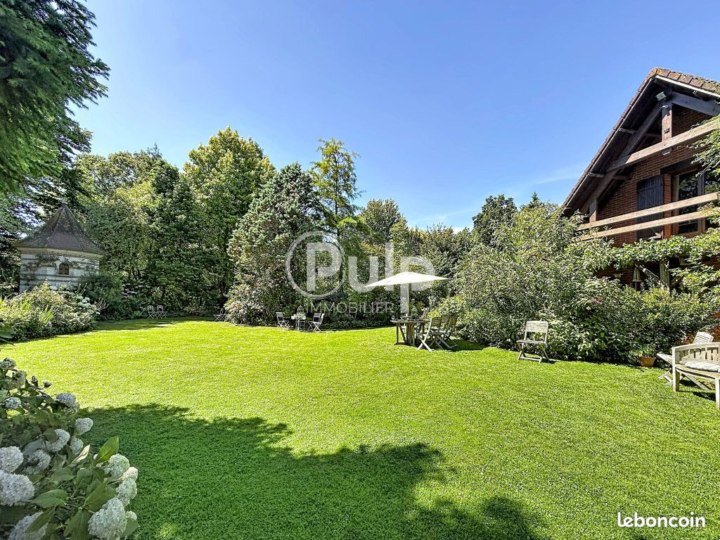 Maison 8 pièces 165 m² · à Hesdin-la-Forêt · 165 m² · 381 600 €