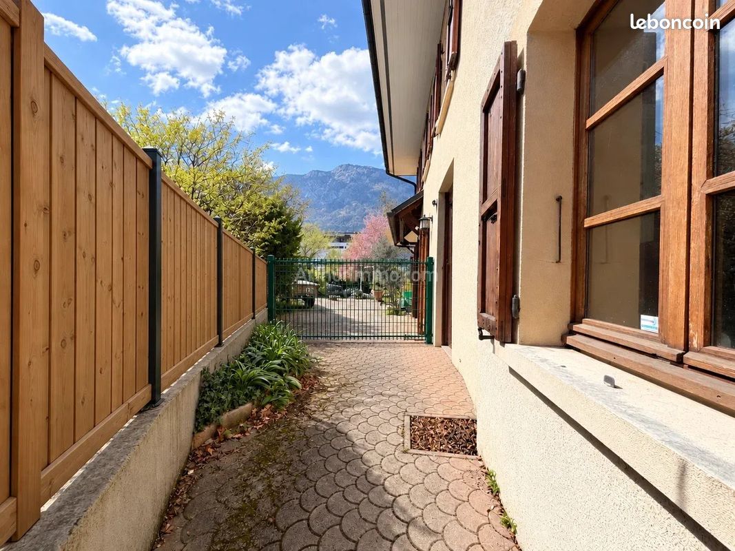 Appartement 4 pièces 99 m² · au Bourget-du-Lac · 99 m² · 425 000 €