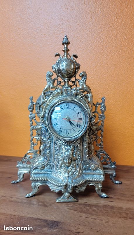 Garniture de cheminée horloge et candélabres en cuivre (image 3)