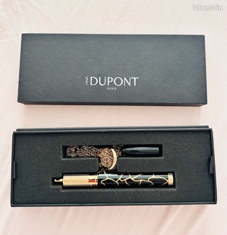 S.T. Dupont Collier Marqueur (Marker Necklace) S.T. Dupont collaboration Fender (image 1)