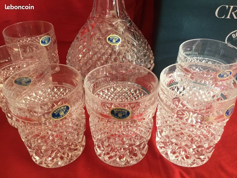Service à whisky en cristal de Bohême taillé main : carafe + 6 verres coffret d'origine Excellent état (image 2)