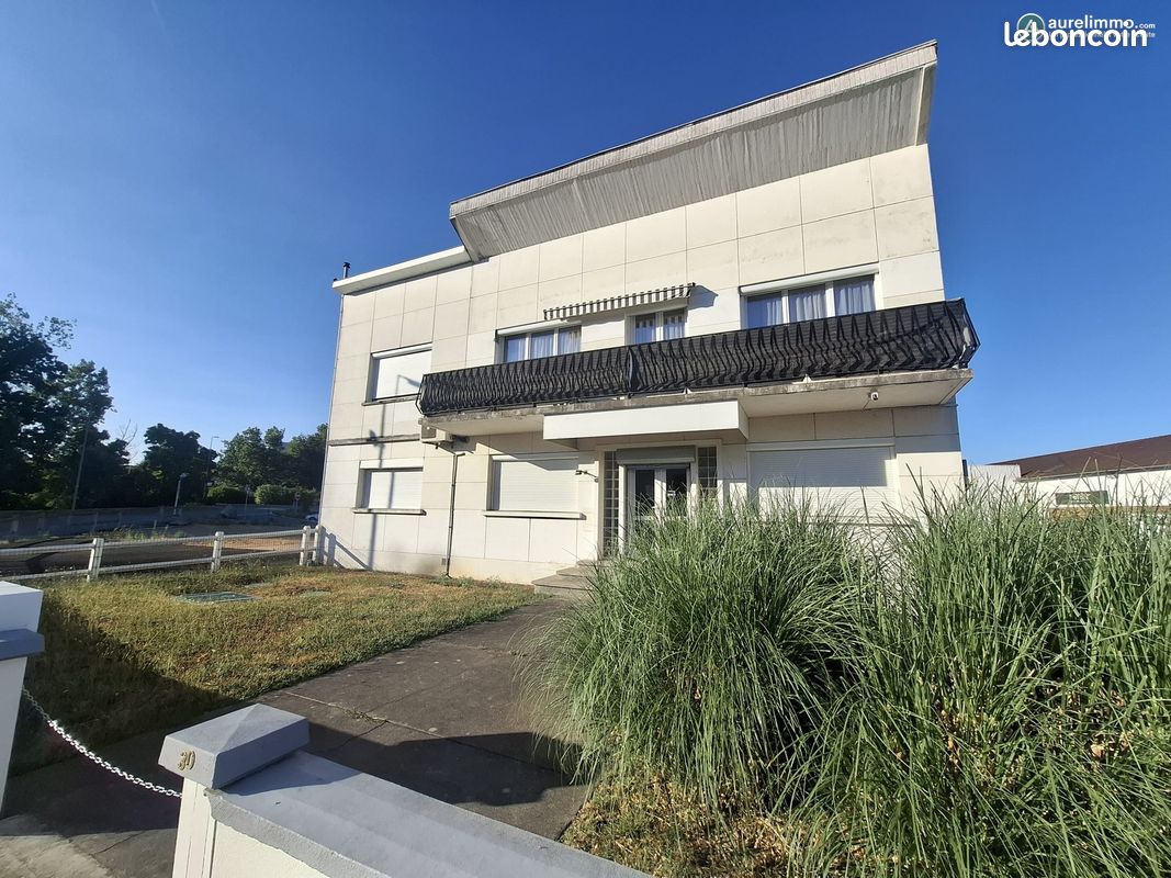 Immeuble 160 m² · à Montluçon · 160 m² · 189 900 €