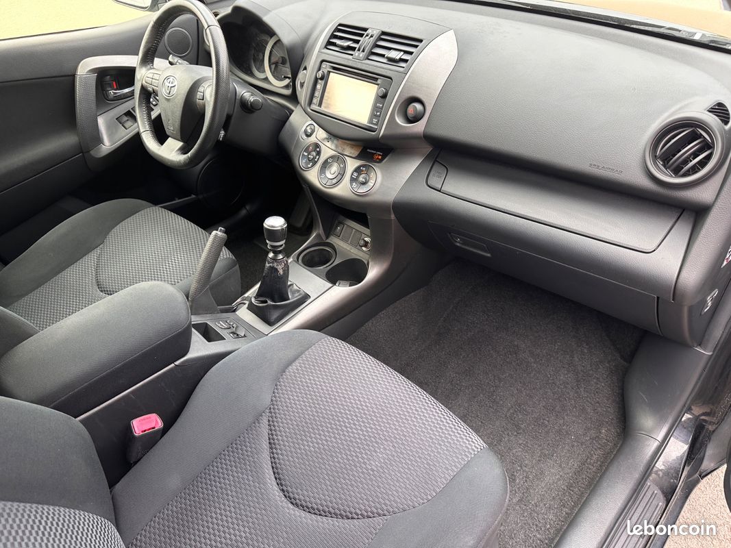 Toyota RAV4 2.2 D4D 150 Cv LIMITED EDITION ✅ SUIVI ENTRETIEN ✅ (image 23)