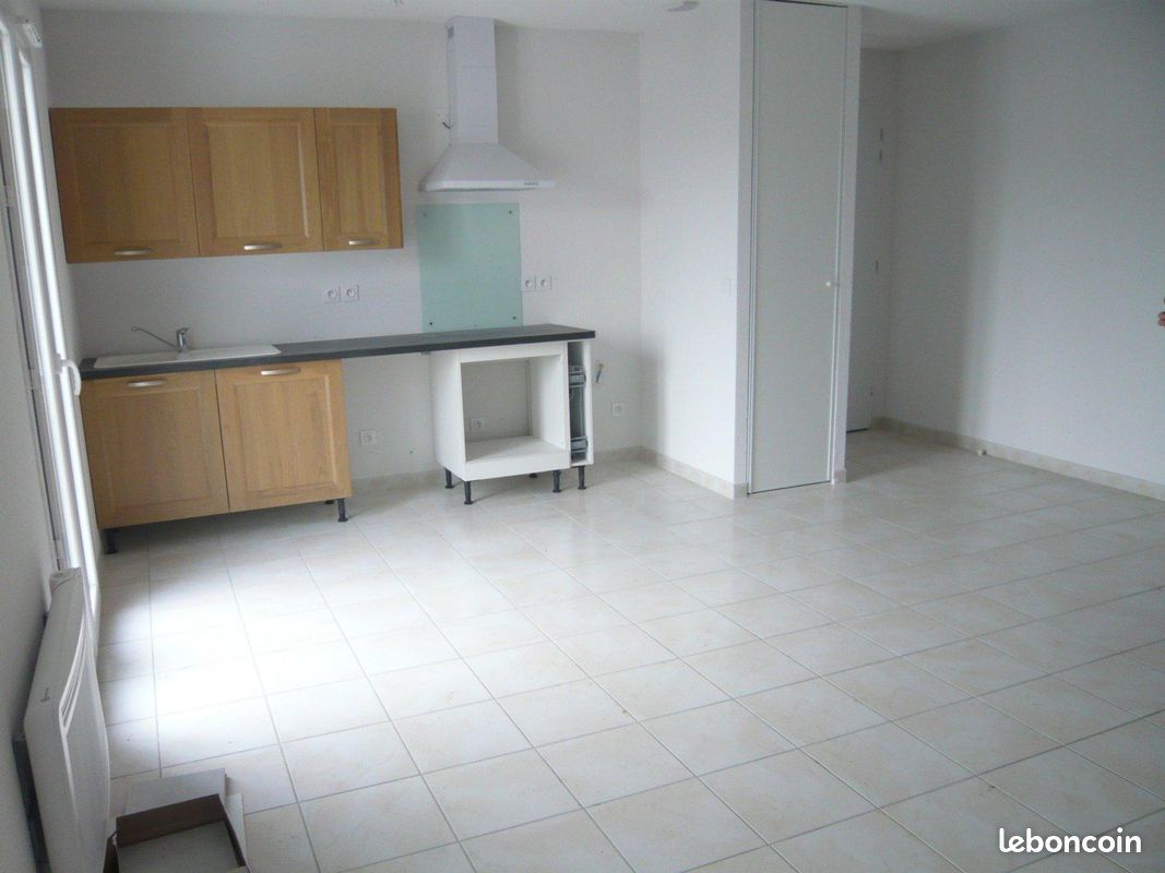 Appartement 2 pièces 45 m² · à Aigues-Mortes · 45 m² · 700 €