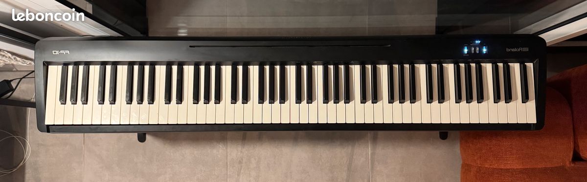 Piano Roland FP-10 (image 2)