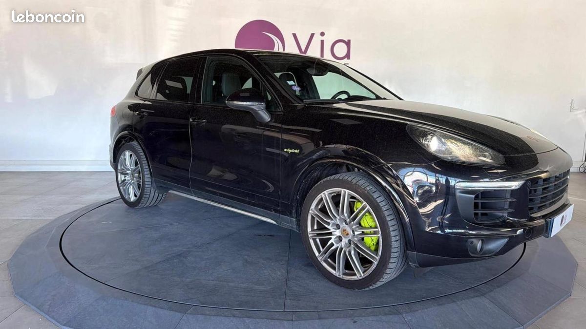 Porsche Cayenne 3.0 V6 416 ch S E-Hybrid Tiptronic A (image 3)
