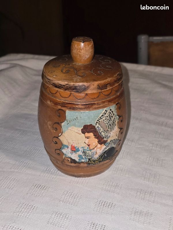 Pot en bois Bretagne - ancien - vintage (image 1)