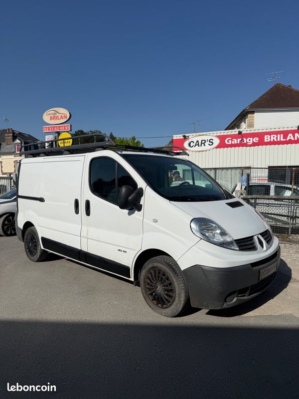 Renault TRAFIC 2.0dci 115 2eme main tres propre (image 1)