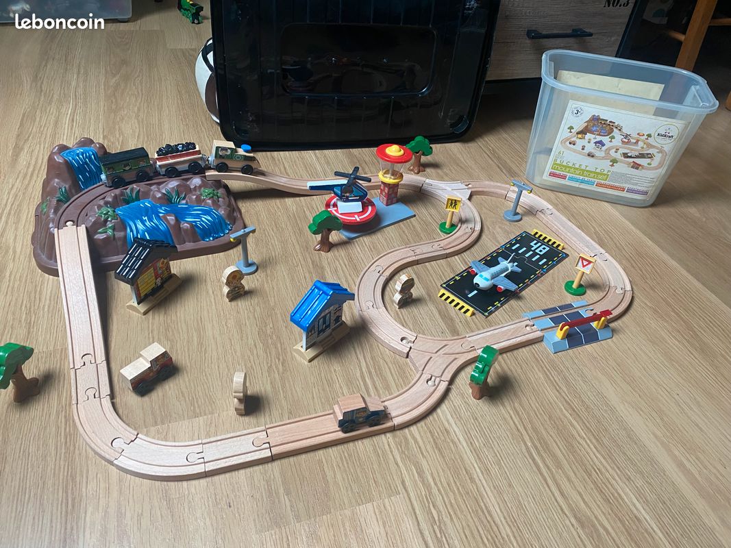 Circuit Train en bois KidKraft Jeux Jouets
