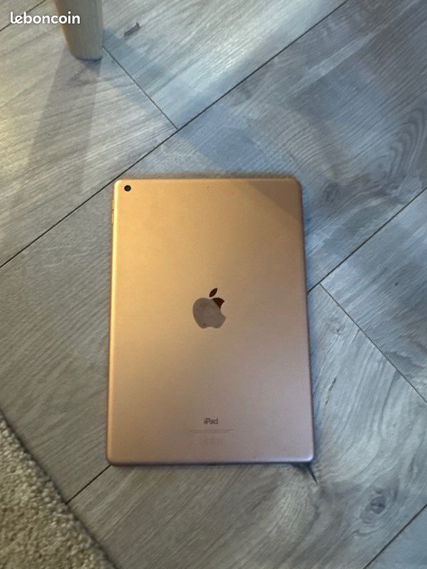 IPad A2197 (image 1)