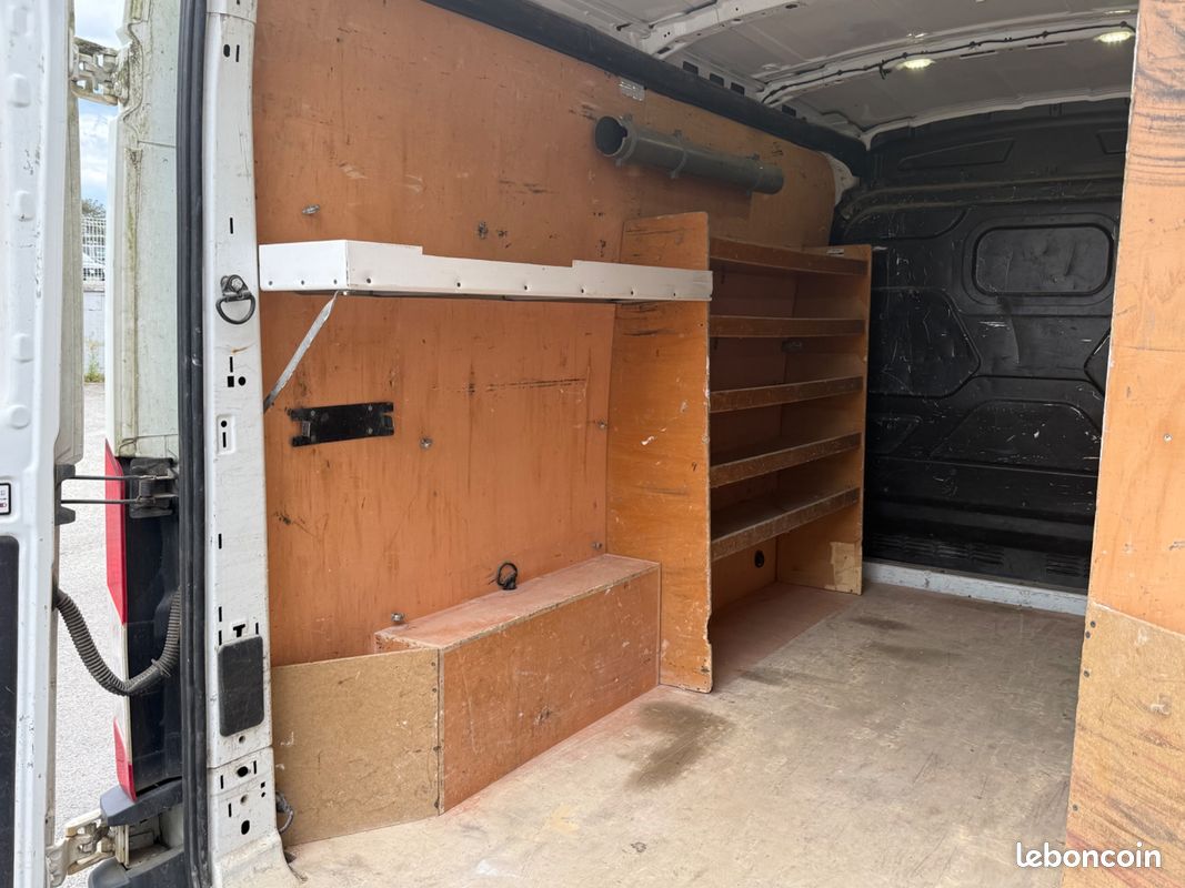 Ford transit vu fourgon 2t t290 2.0 tdci 130 l2h2 ambiente - prix ht 12 075 eur - tva recuperable (image 18)