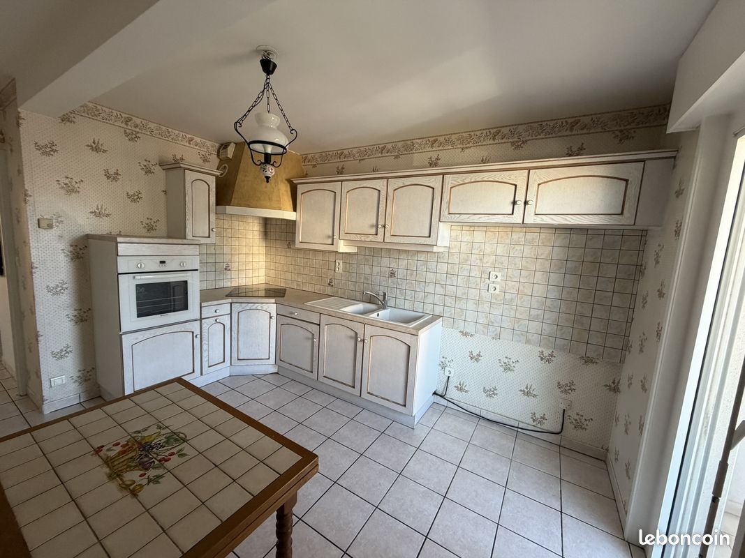 Appartement 3 pièces 86 m² · à Feurs · 86 m² · 750 €/mois