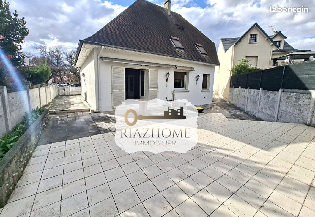 Maison 6 pièces 160 m² · au Blanc-Mesnil · 160 m² · 579 000 €