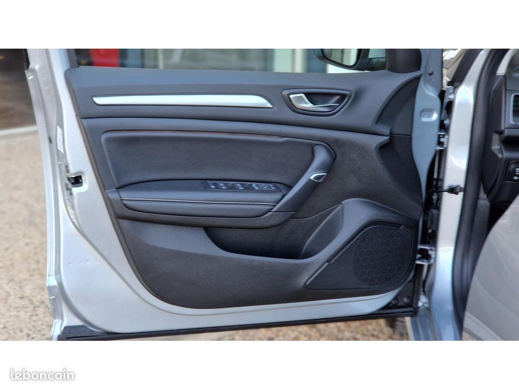 RENAULT MEGANE Mégane 1.5 Blue dCi - 115 - BV EDC 2023 IV BERLINE Techno PHASE 2 (image 17)