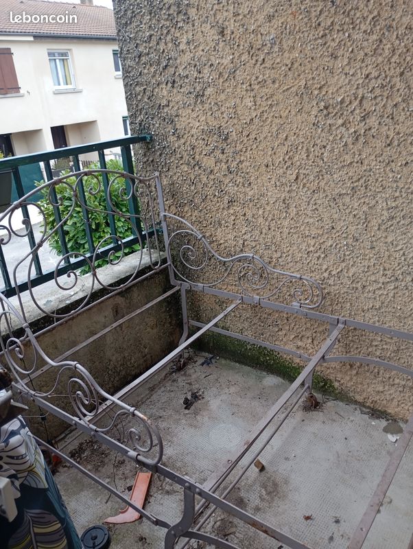 Lit fer forgé (image 1)