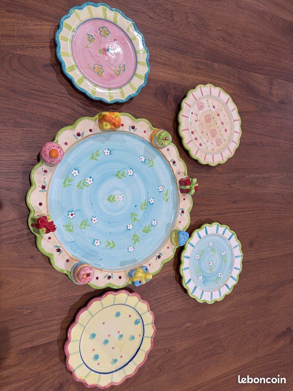Support à Gâteaux 4 Niveaux Personnalisé - Assiettes Anciennes Porcelaine - Thème Tea Party