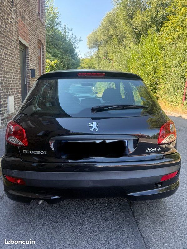 Peugeot 206 1.1 Essence année 2011 (image 6)