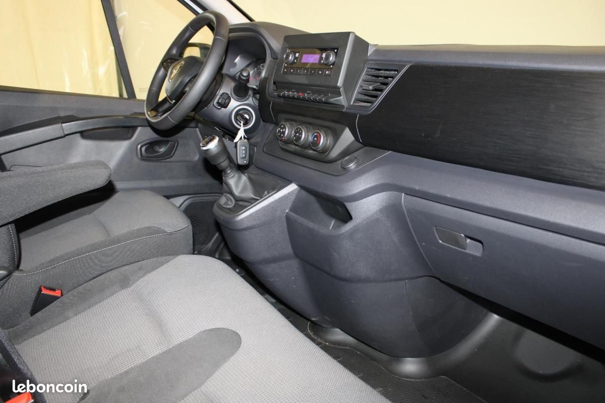 Renault Trafic FOURGON FG BLUE DCI 130 L1H1 3T GSR2 ADVANCE (image 9)