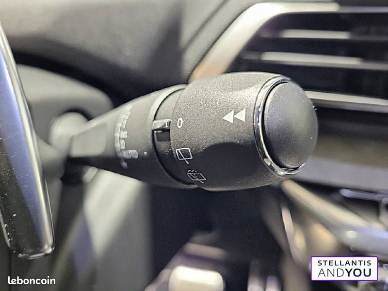 Peugeot 3008 Hybrid4 300 e-EAT8 GT Pack (image 20)