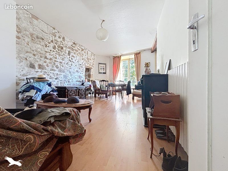 Appartement 3 pièces 77 m² · à Saint-Junien · 77 m² · 50 000 €