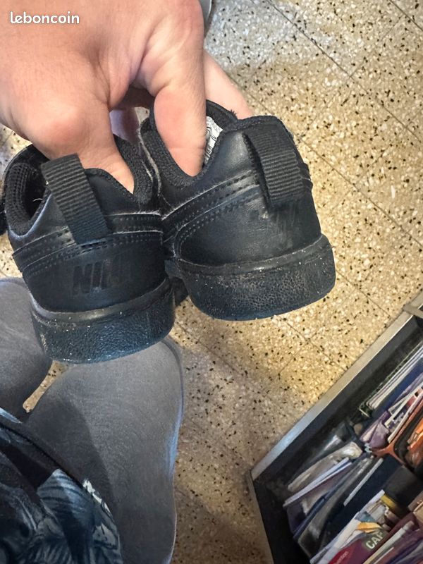 À vendre chaussure Nike taille 22 pour filles ou garçon (image 3)