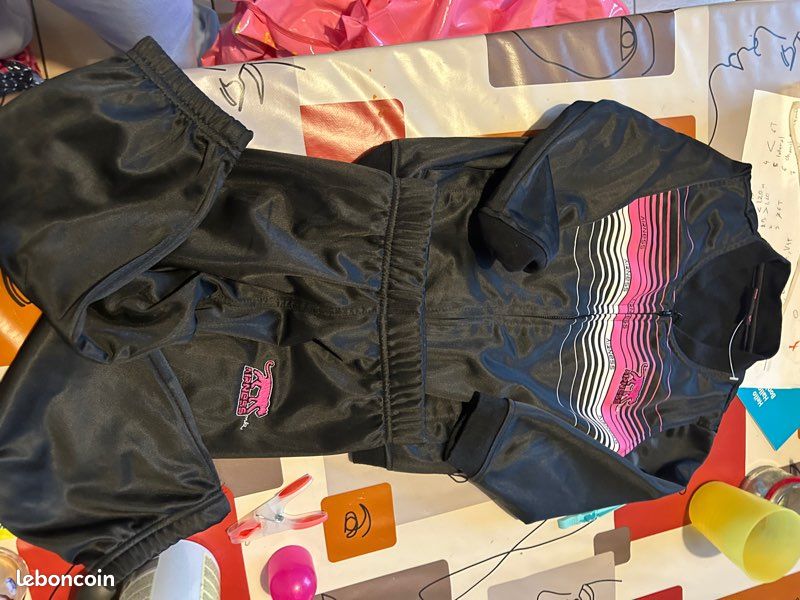 Ensemble jogging airness taille 36moi (image 1)
