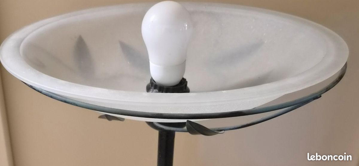 Luminaire sur pieds (image 2)