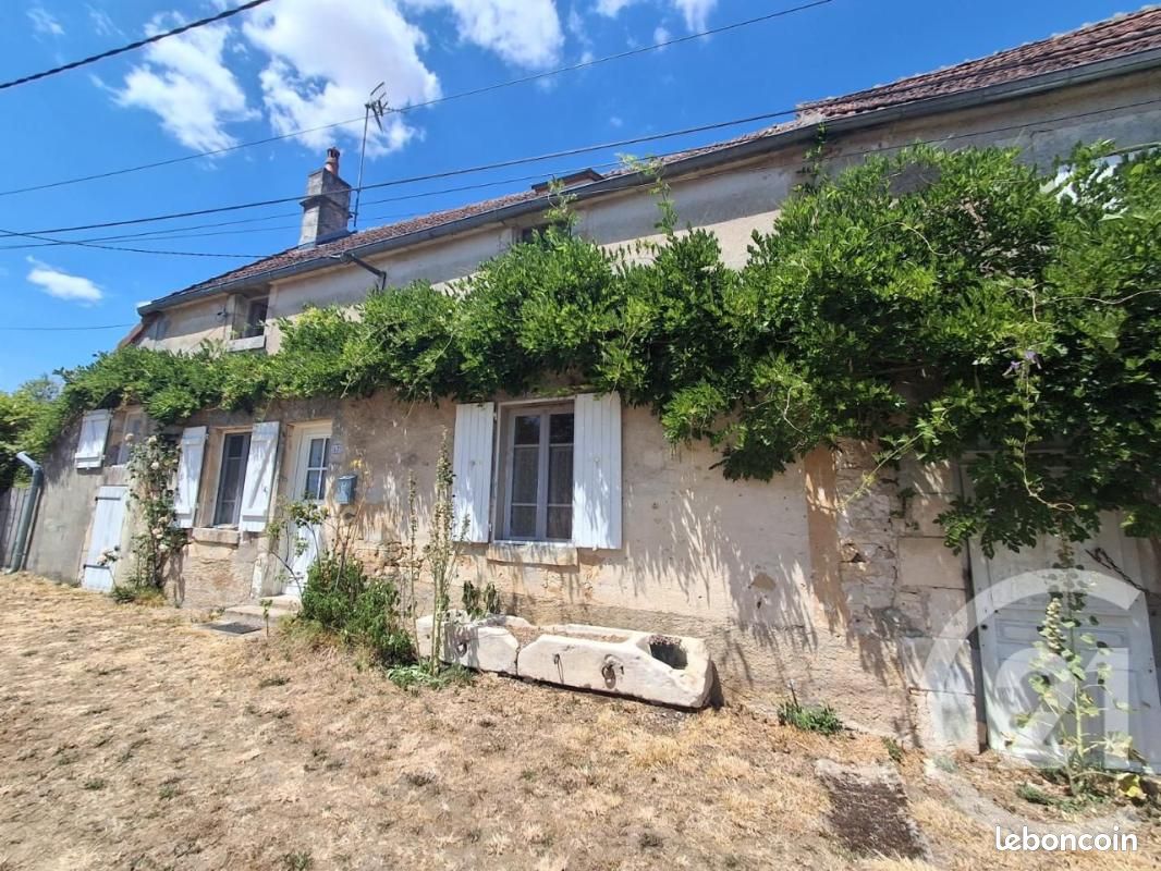 Maison 5 pièces 117 m² · à Étais-la-Sauvin · 117 m² · 140 000 €