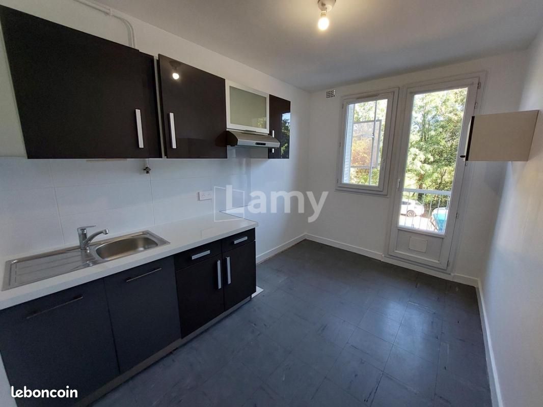 Appartement 3 pièces 54 m² · à Seyssinet-Pariset · 54 m² · 731 €/mois