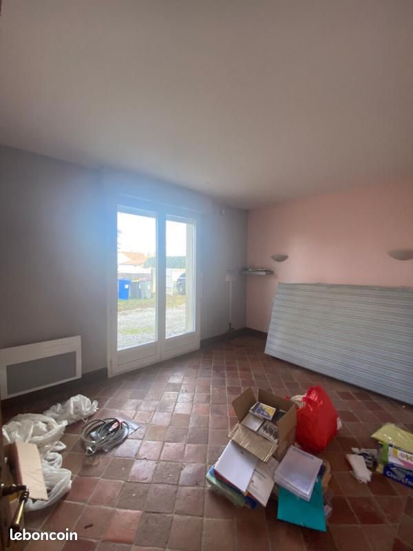 Pavillon 5 pièces 155 m² - Vouillé 79230 (image principale 9)