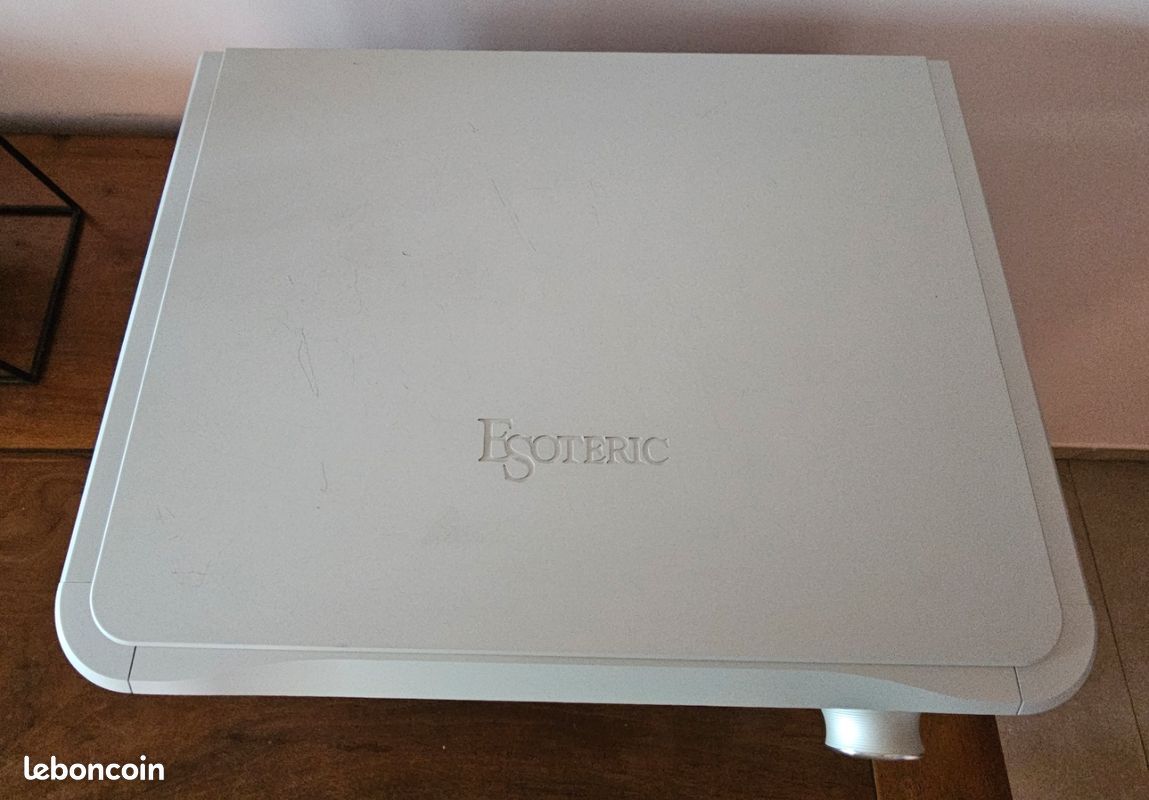 DAC/préamplificateur/lecteur réseau ESOTERIC N-05XD (image 4)